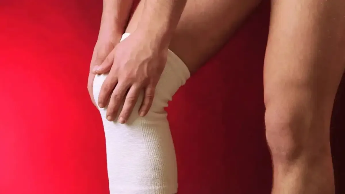 Como tratar edema no joelho